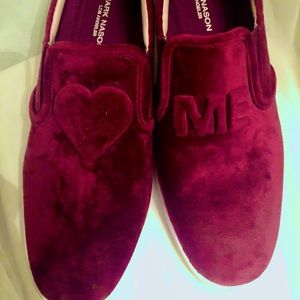 Valentine’s Day slip on NEW sz 8  Mark Nason velvet sneakers memory foam soft